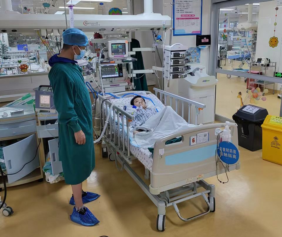 上海跨省救护车出租公司